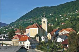 Trško jedro Semiča s taborskim obzidjem